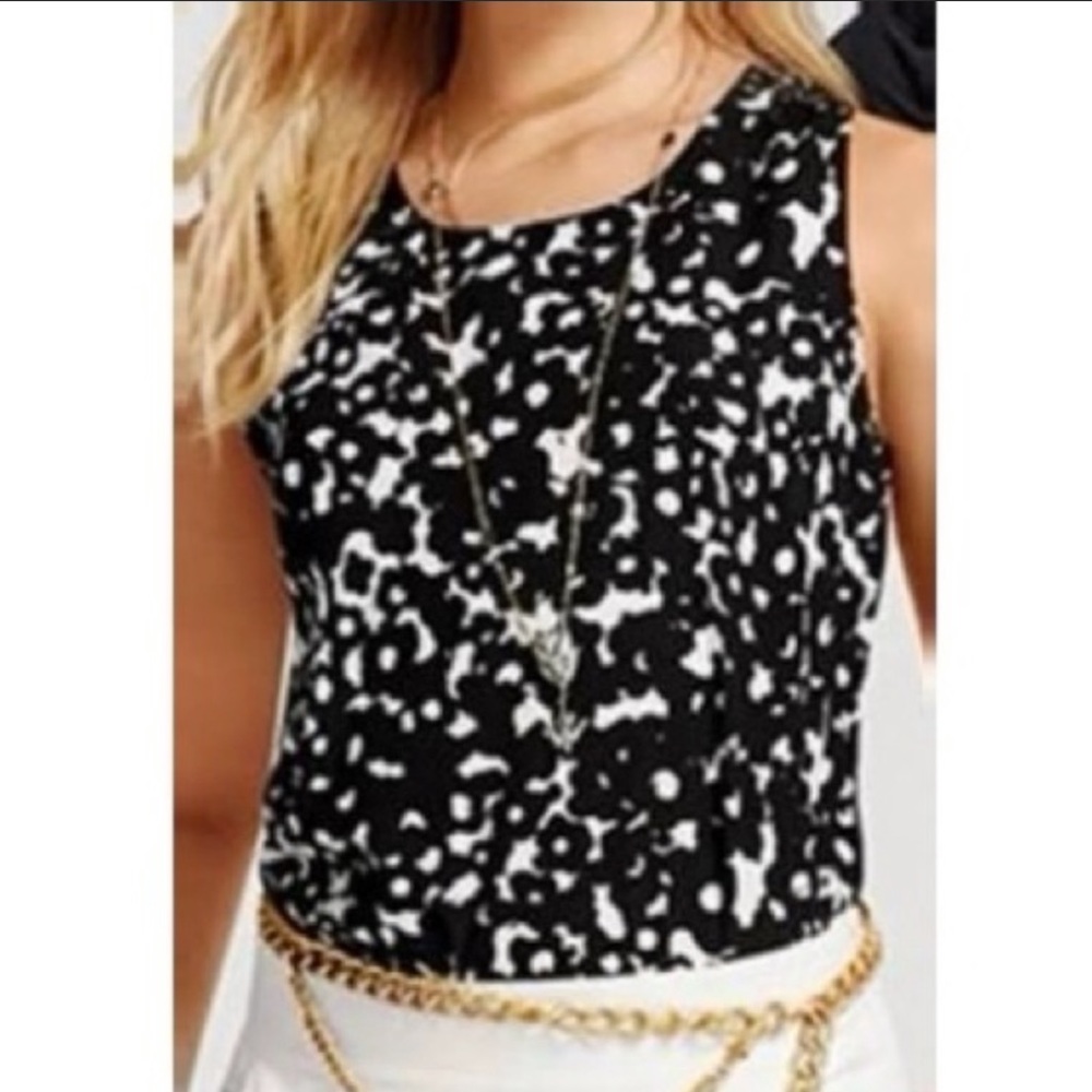 Cabi Dixon sleeveless blouse M